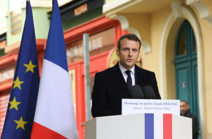 Le président Emmanuel Macron prononce un discours lors de l'hommage au préfet Claude Erignac le 6 février 2018 à Ajaccio