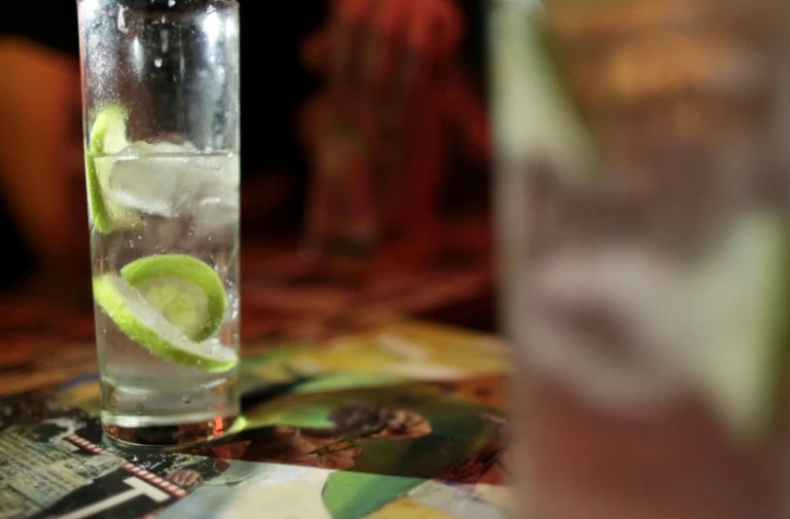 Le tabac d'abord, puis l'alcool, une mauvaise alimentation, et enfin l'obésité sont les quatre facteurs principaux en France des 40% de cancers qui seraient "évitables"