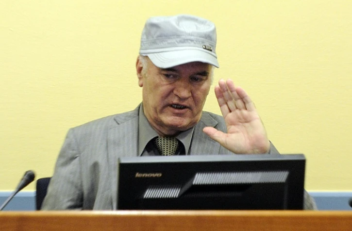L'ancien chef militaire des Serbes de Bosnie, Ratko Mladic, lors de son procès à La Hague, le 30 juin 2011