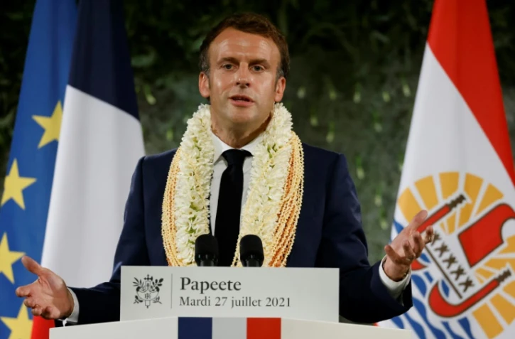 Emmanuel Macron lors de son discours avant son départ en  Polynésie française, le 27 juillet 