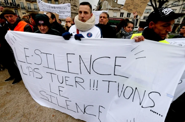 "Le silence l'a tué, tuons le silence" manifestation pour Tony, trois ans, battu à mort par son beau-père, à Reims, le 19 décembre 2016