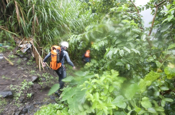 Lundi 8 Mars 2010

Recherche des canyoneurs disparus dans la riviére du Mât