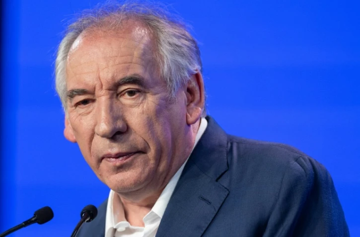 Le président du MoDem, François Bayrou, prononce un discours à Guidel, dans l'ouest de la France, le 29 septembre 2024