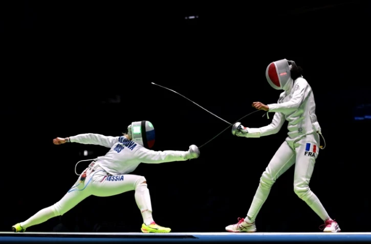 La Française Lauren Rembi (d) face à la Russe Violetta Kolobova, le 11 août 2017 à Rio