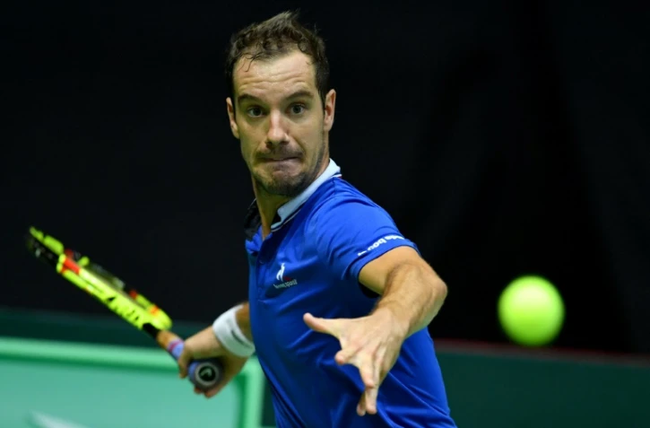 Richard Gasquet renvoie la balle vers le Croate Marin Cilic en Coupe Davis, le 18 septembre 2016 à Zadar