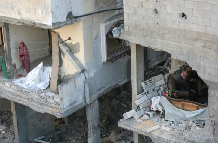 Destructions dans le camp de réfugiés d'Al-Chati après une frappe israélienne sur la bande de Gaza, le 9 juillet 2025