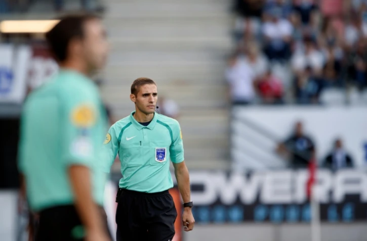 L'arbitre Mehdi Mokhtari lors d'un match de Ligue 1 entre Nancy et Nice, au stade Marcel Picot de Tomblaine, le 26 septembre 2016