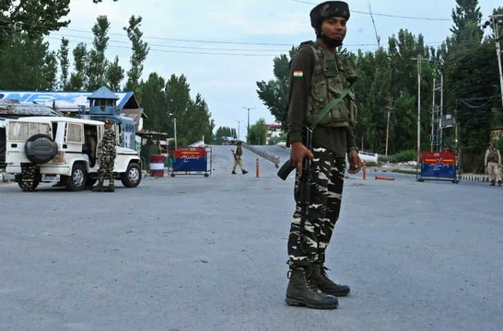 Un barrage des forces de sécurité indiennes à Srinagar le 12 août 2019