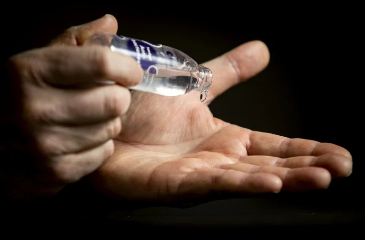 L'épidémie du nouveau coronavirus continue de chambouler les compétitions sportives à travers le monde, où les institutions évaluent la situation d'heure en heure