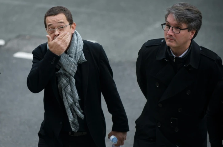L'ex-urgentiste Nicolas Bonnemaison et son avocat Arnaud Dupin à leur arrivée le 24 octobre 2015 au tribunal à Angers