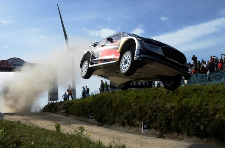 Le pilote Sebastien Ogier et son co-pilote Julien Ingrassia, au volant de leur Ford Fiesta Ă Amarante, au nord du Portugal pour le Rallye du Portugal, le 20 mai 2017