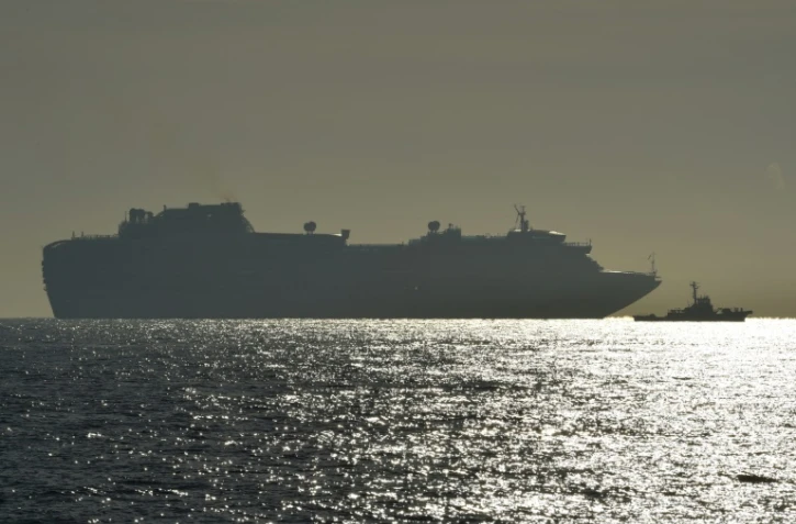 Le paquebot "Diamond Princess" et ses 3.700 passagers, à l'ancre au large du port de Yokohama, le 5 février 2020