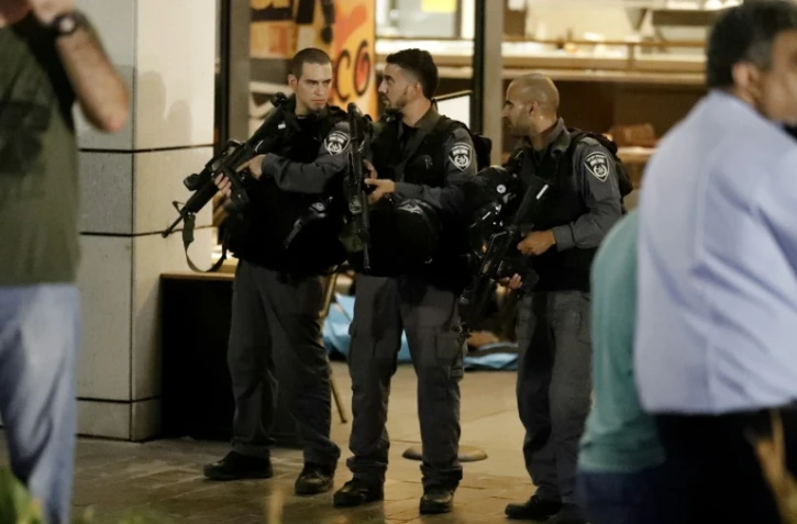 Israël suspend les permis d'entrée dont 83.000 Palestiniens bénéficient à l'occasion du ramadan, après un attentat à Tel Aviv