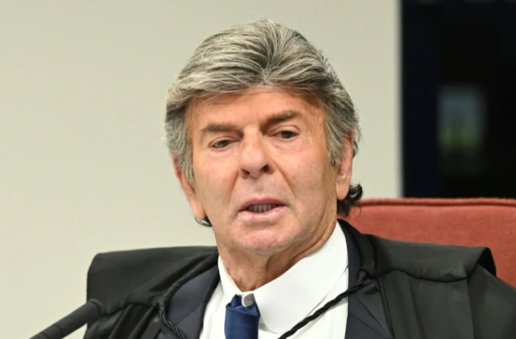 Le juge de la Cour suprême du Brésil Luiz Fux s'exprime lors de la session de vote au procès de l'ancien président Jair Bolsonaro, le 10 septembre 2025 à Brasilia
