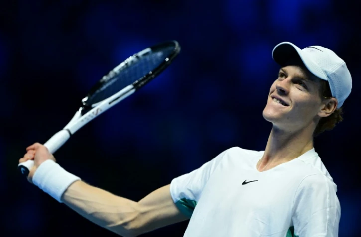 L'Ialien Jannik Sinner vient de se qualifier pour la finale des Masters aux dépens du Russe Daniil Medvedev le 18 novembre 2023 à Turin