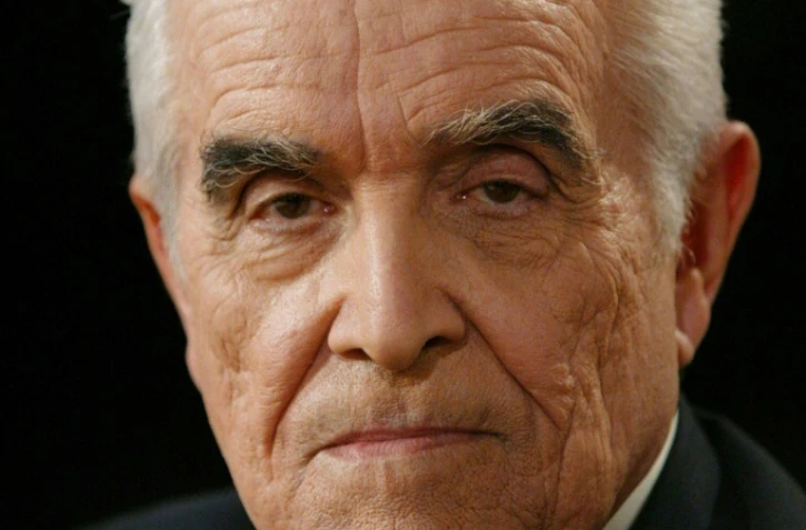 Portrait du philosophe René Girard pris le 29 avril 2004 sur le plateau de l'émission "Culture et dépendances" enregistrée au siège de France Télévision à Paris