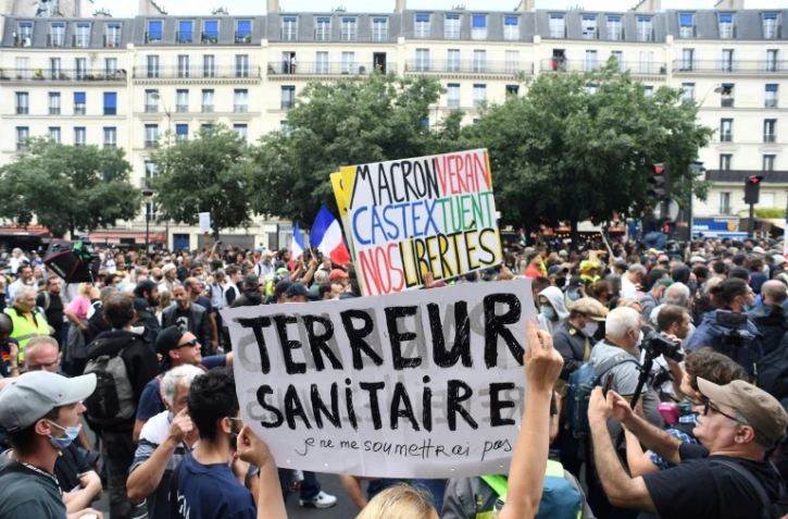 Des manifestants contre le pass sanitaire à Paris, le 31 juillet 2021