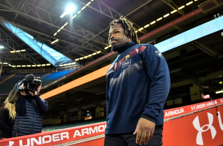 Le capitiane du XV de France Mathieu Bastareaud arrive au Millenium stadium de Cardiff, avant le match de clôture du Tournoi des six Nations face au pays de Galles, le 16 mars 2018