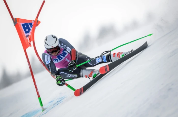 Le Norvégien Henrik Kristoffersen lors de la 1re manche du slalom géant d'Adelboden en Suisse, le 12 janvier 2019