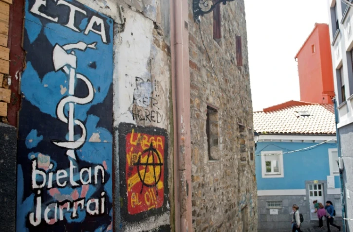 Le logo de l'organisation séparatiste basque espagnole ETA à Bermeo, le 30 mars 2017 en Espagne