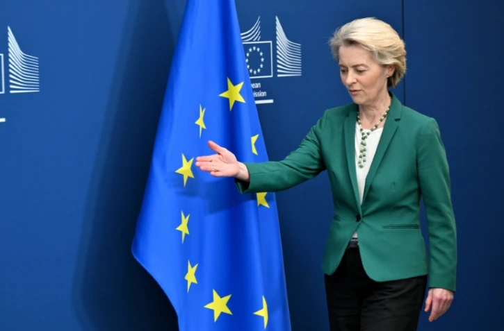 "L'Europe est toujours prête à conclure un bon accord" avec les Etats-Unis, a déclaré Mme von der Leyen lors d'une conférence de presse à Bruxelles, le 7 avril 2025.
