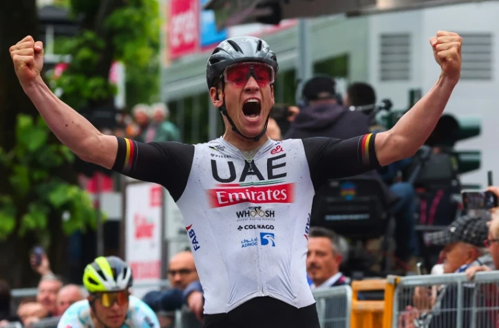 L'Allemand Pascal Ackermann remporte au sprint la 11e étape du Giro, le 17 mai 2023 à Tortone  