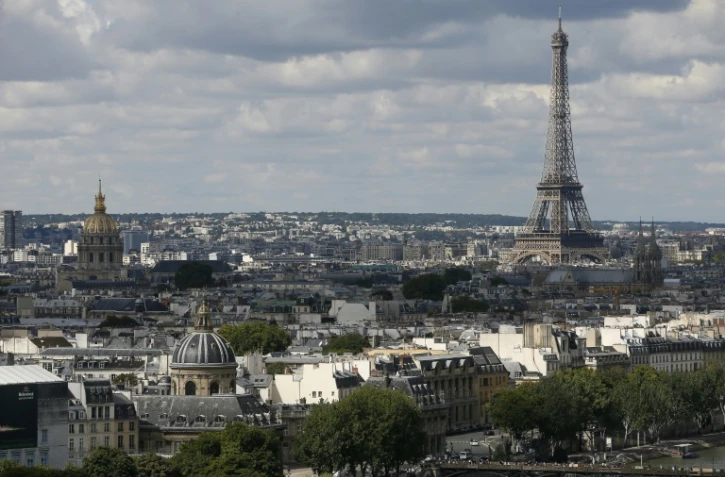 Paris comptera dès cet automne douze "zones touristiques internationales" (ZTI) où les commerces pourront ouvrir le dimanche et tous les soirs de la semaine jusqu?à minuit