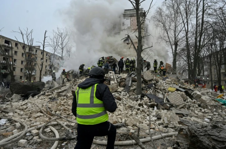 Des bâtiments détruits par une attaque de missile à Kharkiv, en Ukraine, le 23 janvier 2024