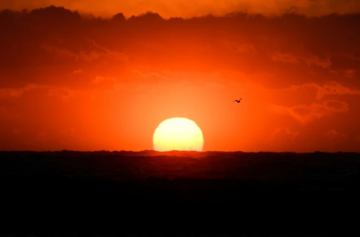 Scruté depuis Galilée, le Soleil n'en reste pas moins un astre mystérieux: de nombreux phénomènes physiques qui s'y déroulent, comme les tempêtes solaires, intriguent toujours les scientifiques