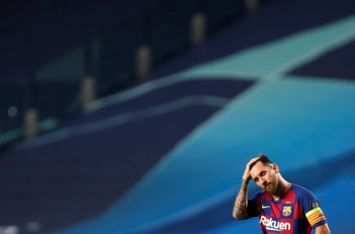 La déception de l'attaquant argentin de Barcelone, Lionel Messi, après la défaite de son équipe en quart de finale de la Ligue des champions face au Bayern Munich, à Lisbonne, le 14 août 2020