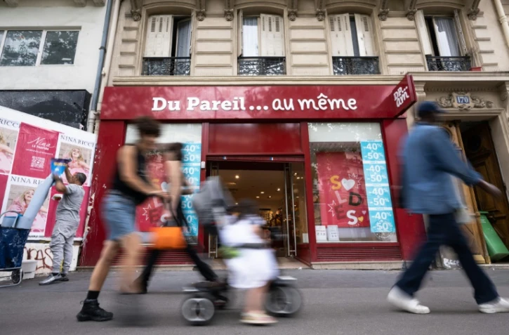 Une boutique de la marque Du Pareil Au Même à Paris le 28 juin 2023
