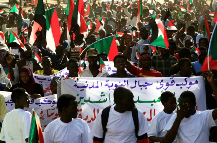 Des manifestants venus des montagnes de Nubie défilent à Khartoum, le 1er mai 2019