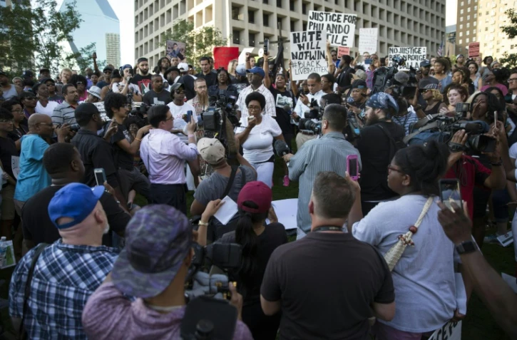 Rassemblement le 7 juillet 2016 à à Dallas pour protester contre la mort de deux hommes noirs tués par les forces de l'ordre