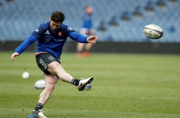 Le demi de mêlée du XV de France Maxime Machenaud à Murrayfield, le 12 mars 2016 à la veille d'un test match contre l'Ecosse