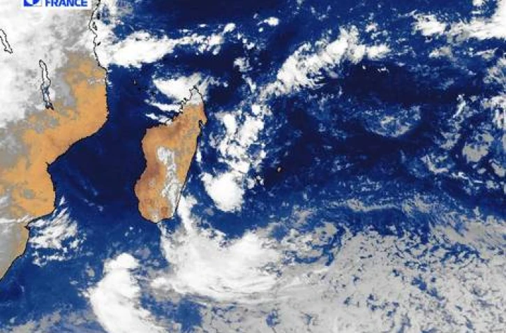 La tempête tropicale modérée Imani se situait à 4 heures à 3310 kilomètres des côtes réunionnaises