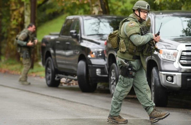 Les forces de l'ordre déployées à Pittsburgh en Pennsylvanie où une fusillade a eu lieu dans une synagogue, le 27 octobre 2018  