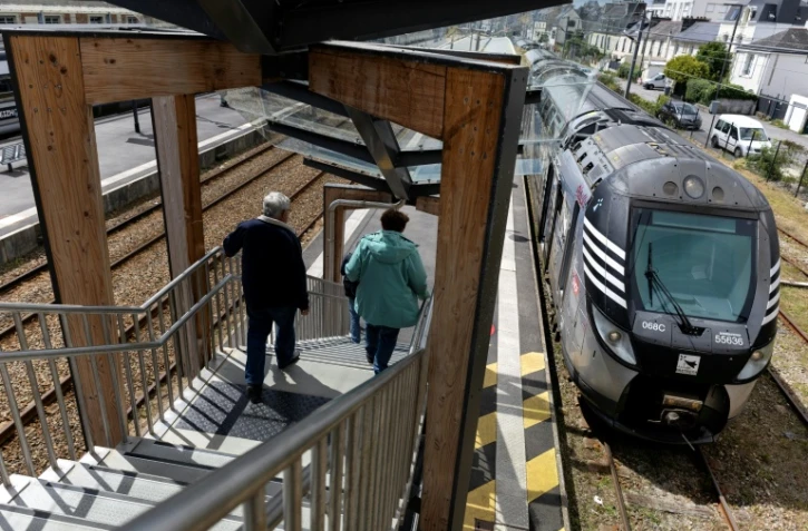 Train à quai à la gare de Quimper le 9 juin 2026