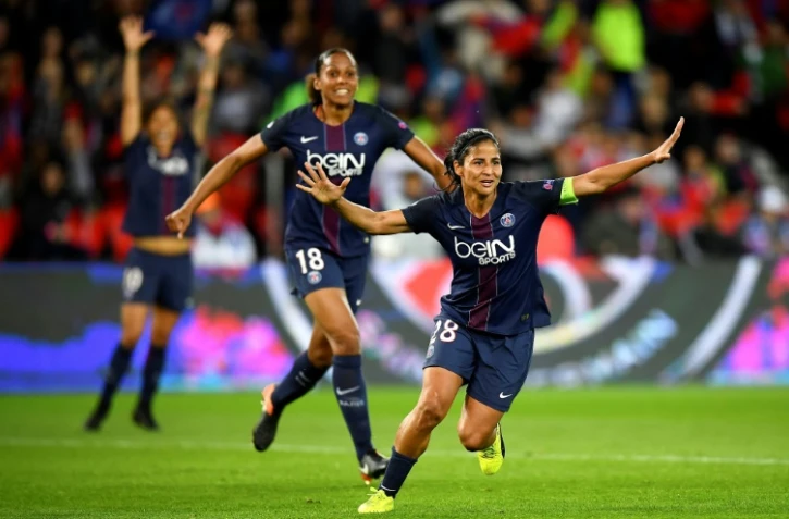 La joie de Shirley Cruz après un but pour le PSG face au Bayern Munich, le 29 mars 2017 au Parc des Princes