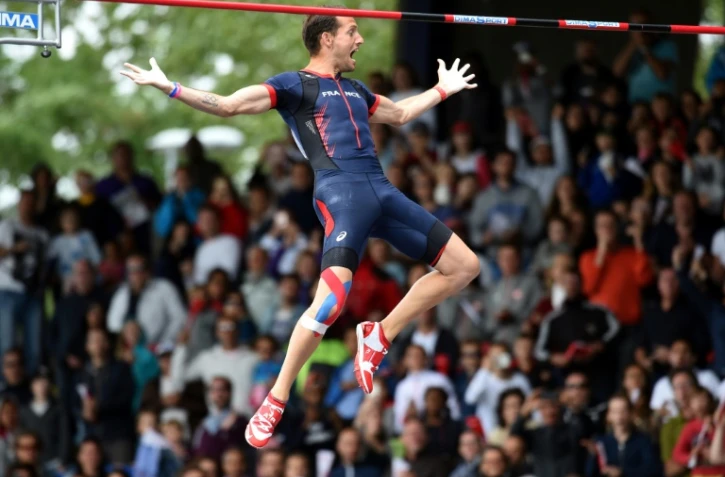 Le perchiste Renaud Lavillenie lors d'une compétition à Lille, le 25 juin 2017