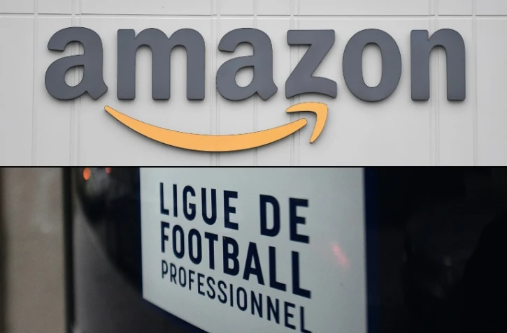 Combo réalisé le 11 juin 2021 avec le logo d'Amazon au centre de distribution de Staten Island le 30 mars 2020 et le logo de la Ligue de football professionnel à son siège à Paris le 1er février 2021