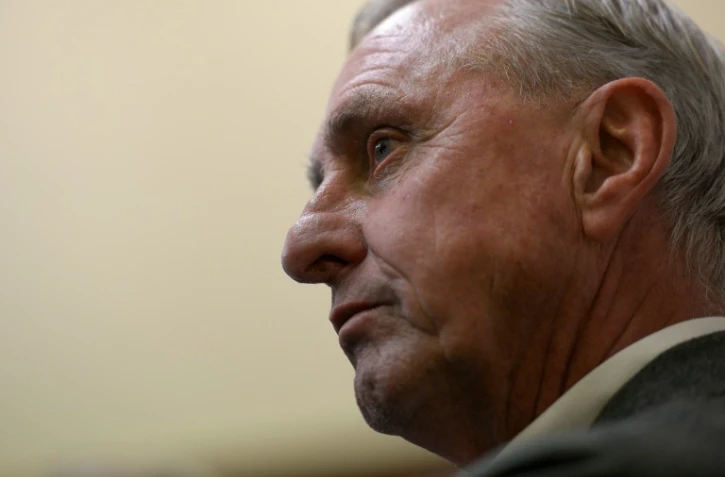 Le Néerlandais Johan Cruyff, légende du football, en conférence de presse, le 19 novembre 2015 à Barcelone 