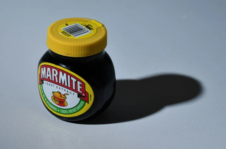 La chute de la livre, nourrie par les craintes d'un "Brexit dur", a un effet inattendu, avec la disparition de la fameuse Marmite du site internet du géant des supermarchés Tesco