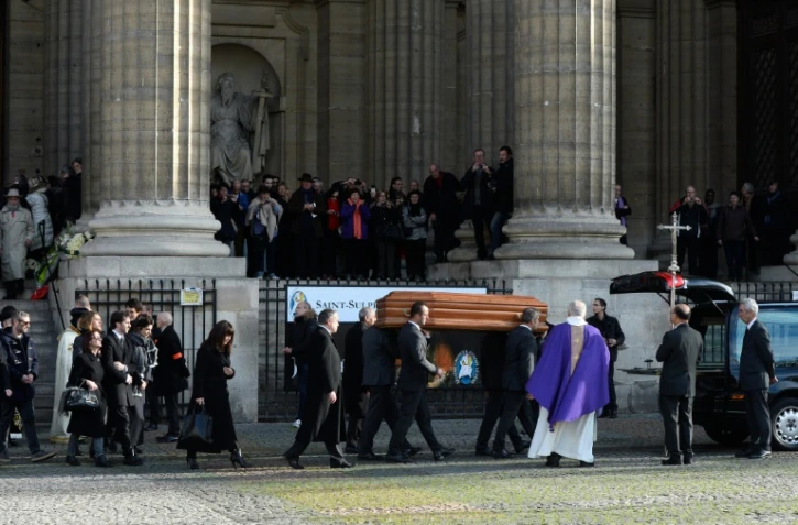 Le cercueil de Michel Delpech à la fin des funérailles religieuses à l'église Saint-Sulpice, le 8 janvier 2016 à Paris