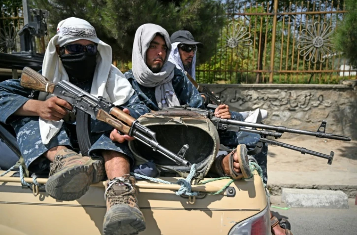 Patrouille de combattants talibans dans les rues de Kaboul, le 29 août 2021