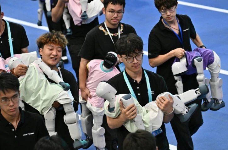 Des humanoïdes battent des records sportifs humains aux World Robot Games en Chine
