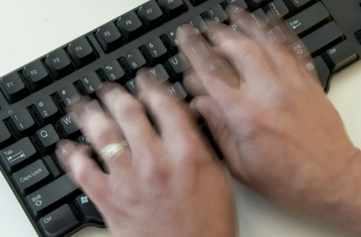 Une "ligue" de harceleurs sur les réseaux sociaux rattrappés par des témoignages