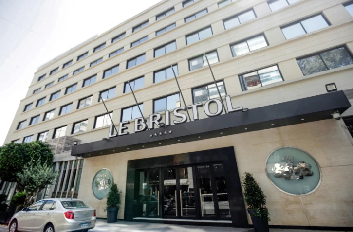 Façade de l'hôtel Bristol, le 18 avril 2020 à Beyrouth