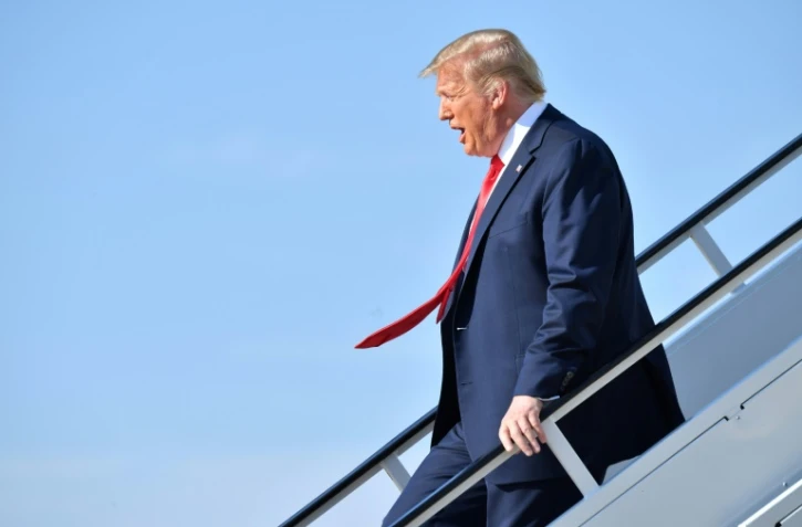 Donald Trump descend de Air Force One, à son arrivée à Tulsa, le 20 juin 2020