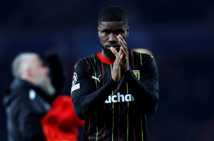 Le défenseur autrichien de Lens Kevin Danso après la défaite en Ligue des champions contre Arsenal 6-0 à l'Emirates Stadium de Londres, le 29 novembre 2023