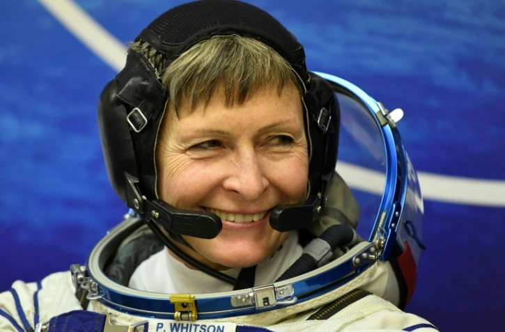 L'astronauté américaine Peggy Whitson au cosmodrome de Baïkonour loué par la Russie au Kazakhstan le 17 novembre 2016, avant son départ pour la Station Spatiale Internationale (SSI)